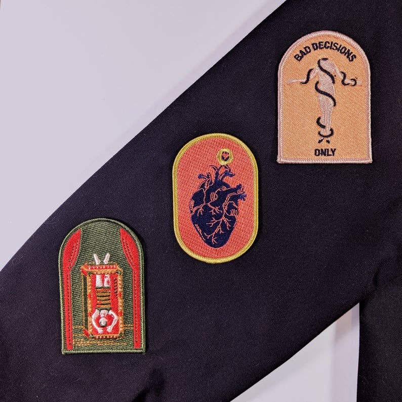 BLACK HEART PATCH