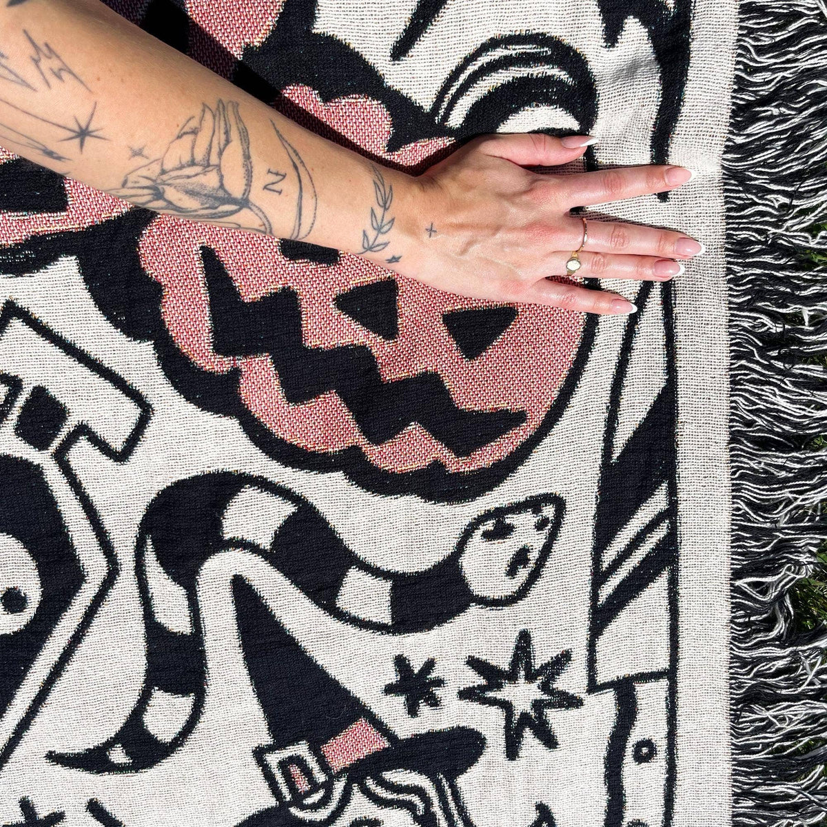 HALLOWEEN BLANKET