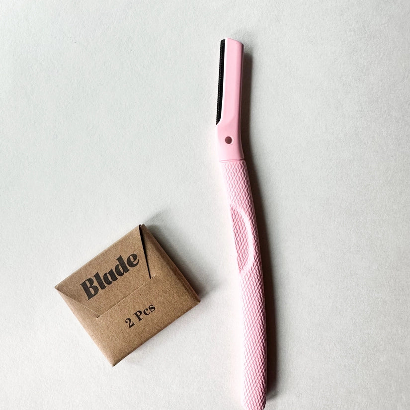 REUSABLE METAL EYEBROW RAZOR